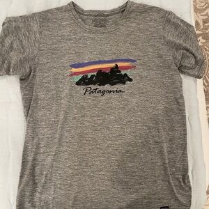 Women’s Grey Patagonia Medium Tee Shirt NWOT